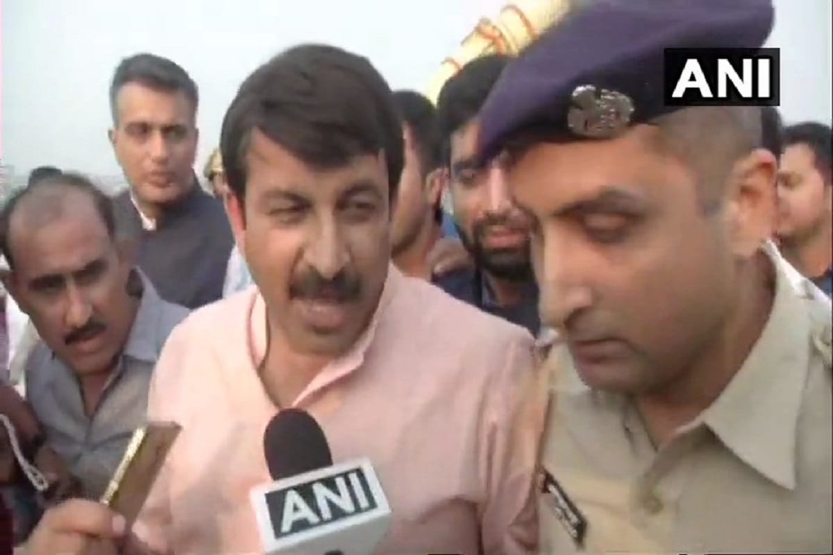 Signature Bridge inauguration controversy Manoj Tiwari got alone in whole party