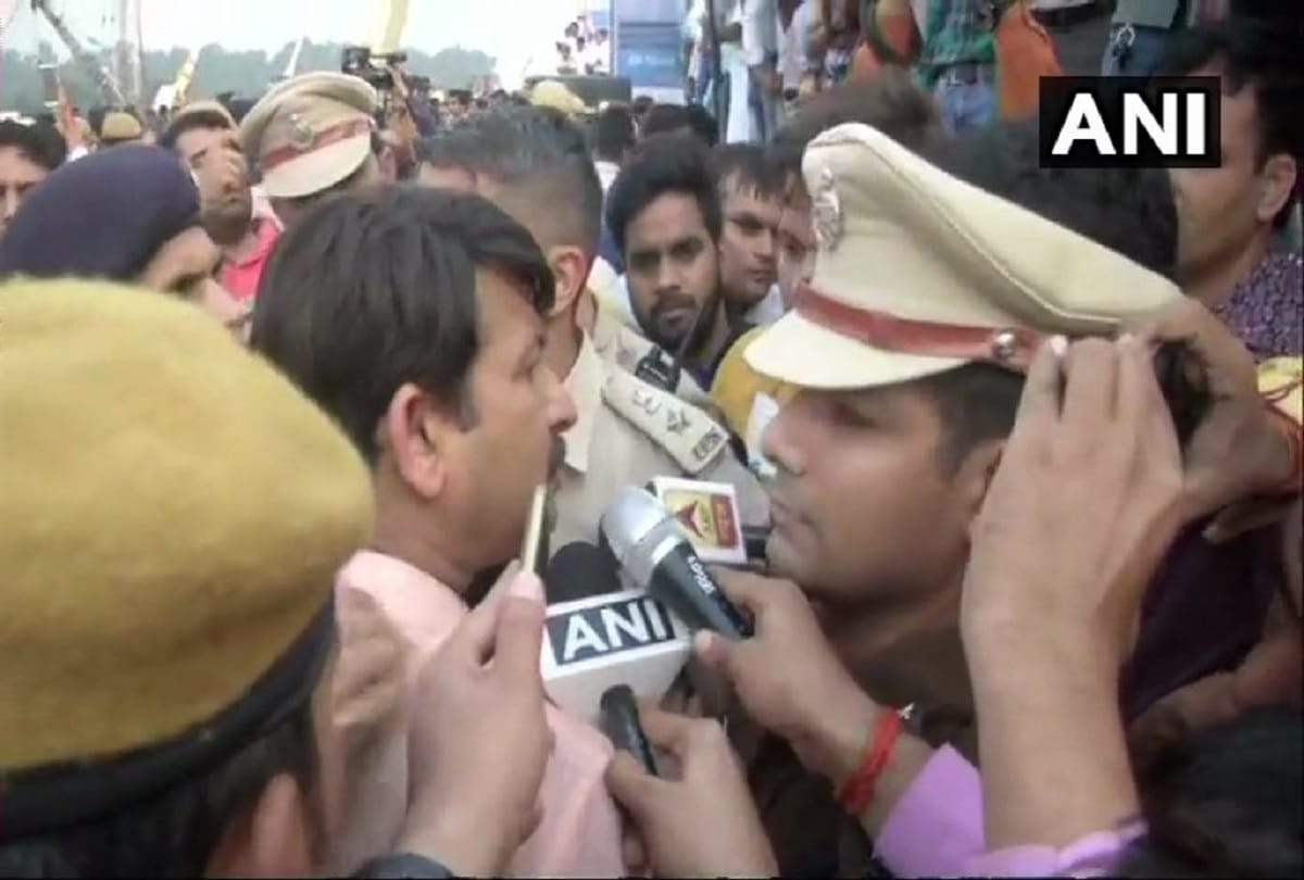 aap MLA threatened to shoot me said manoj tiwari