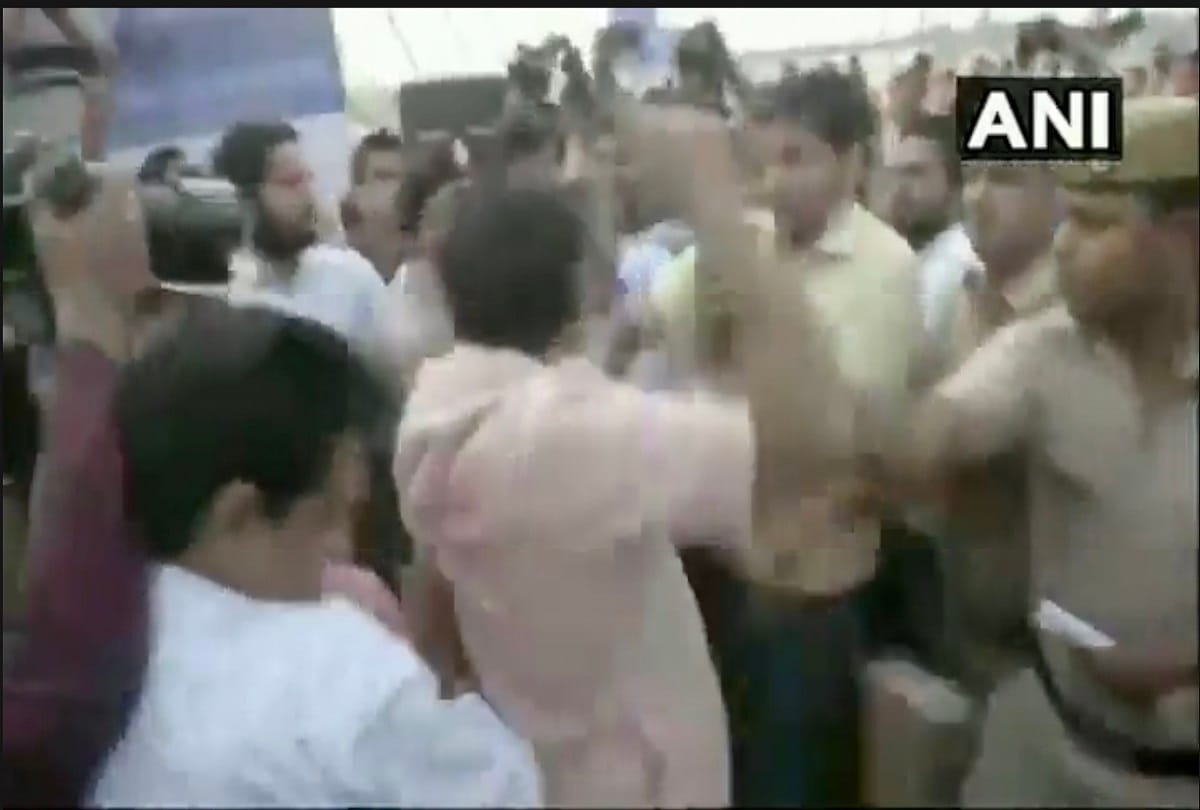 ruckus at inauguration of Delhi Signature Bridge by BJP MP Manoj Tiwari and party workers