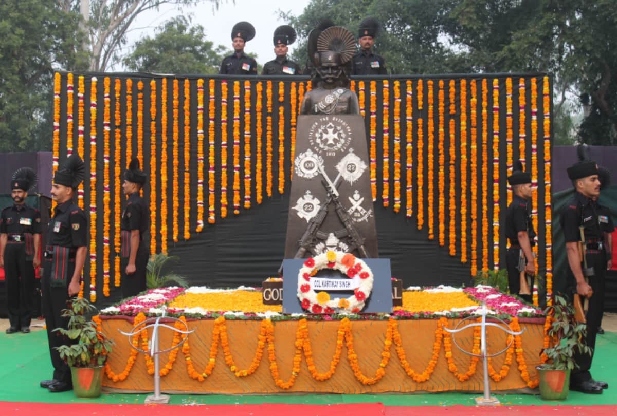 Rajputana Rifles in meerut remembered martyrs officers and jawans Paid tribute with flowers