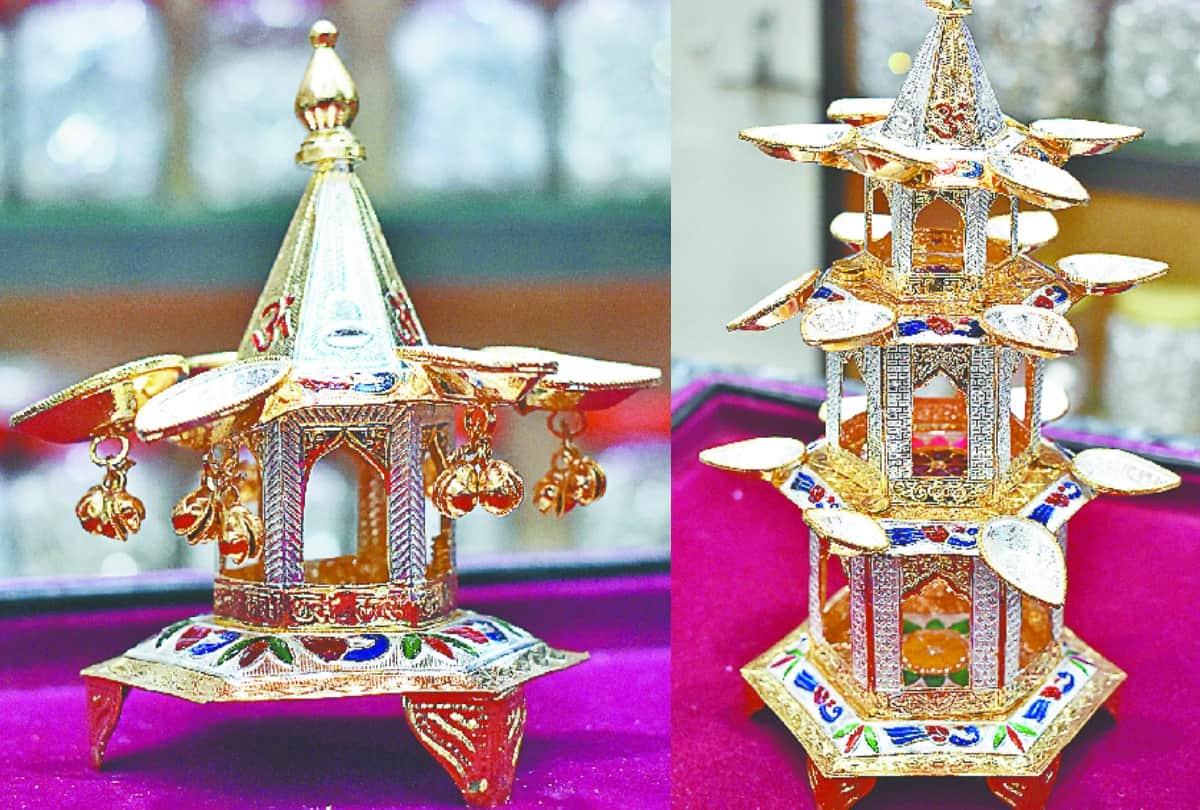 silver crackers and Chocolate like crackers on Diwali also in top demand in meerut market