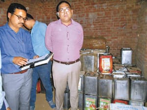 Preparation of fake milk to be used in Kumbh Mela