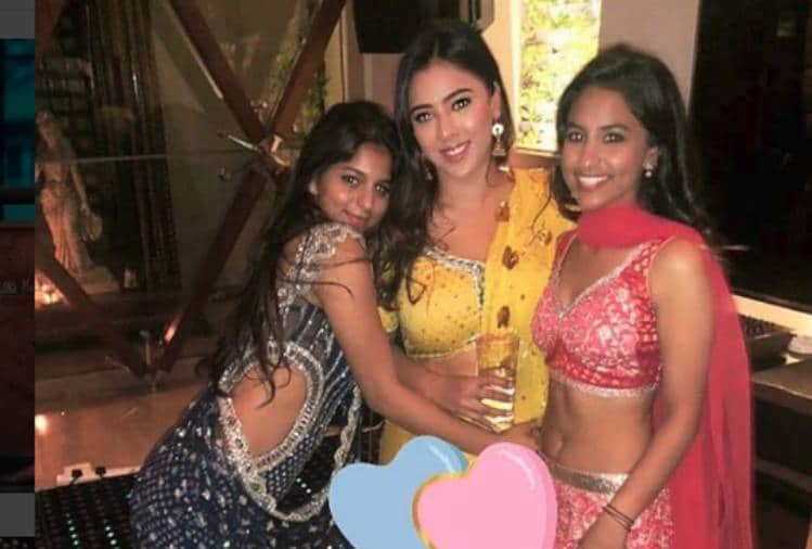 suhana khan wore black saree at shahrukh khan diwali party