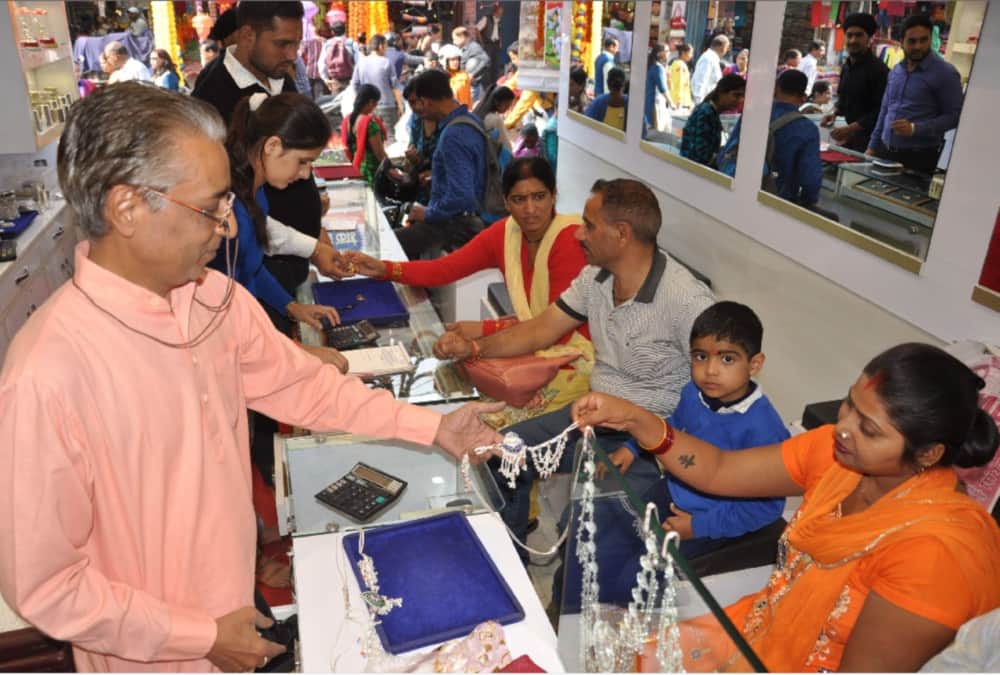 Dhanteras 2018 Bumper money in Dehradun Market photos 