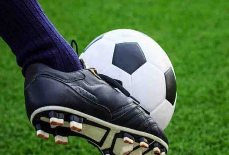 फुटबॉल प्रतियोगिता का खिताब फील्ड गन कानपुर ने जीता Field Gun Kanpur