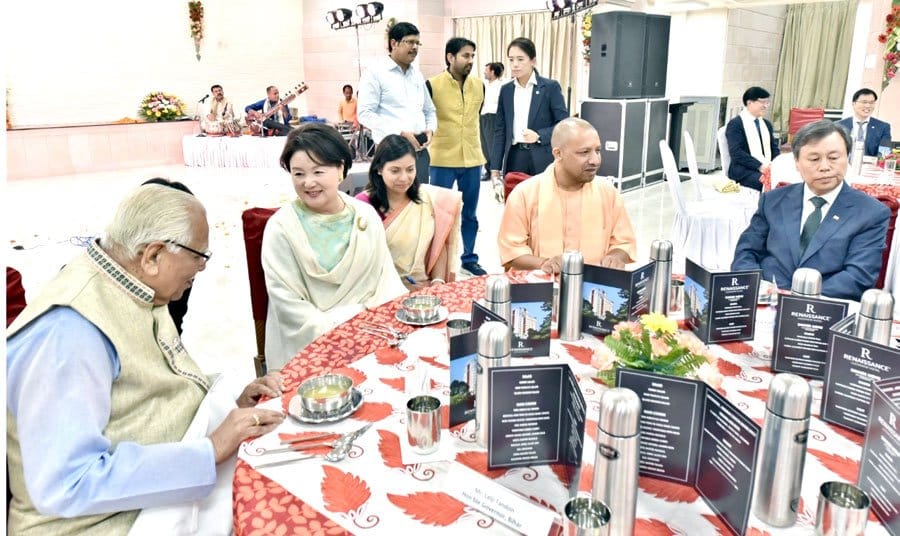 first lady of south korea reahed lucknow
