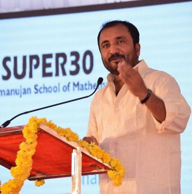 super 30 founder Anand kumar will be honoured in Dubai