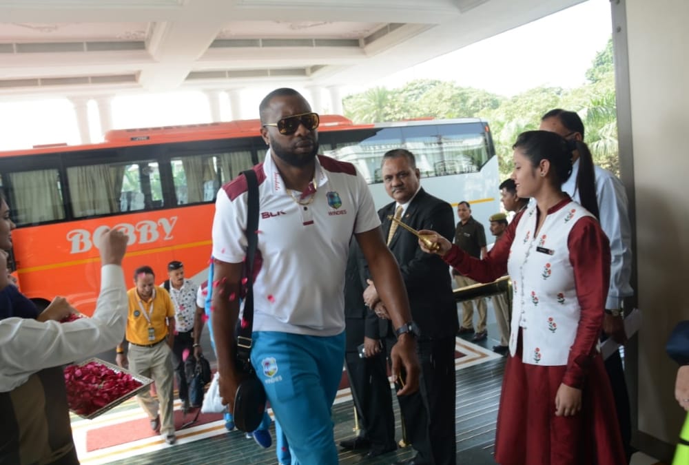 teams arrive for t20 match in lucknow.