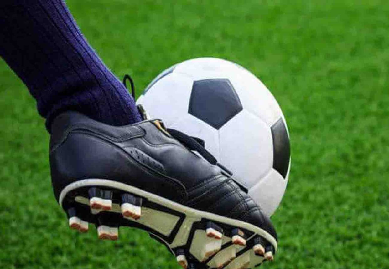Field Gun Kanpur won the title of football competition