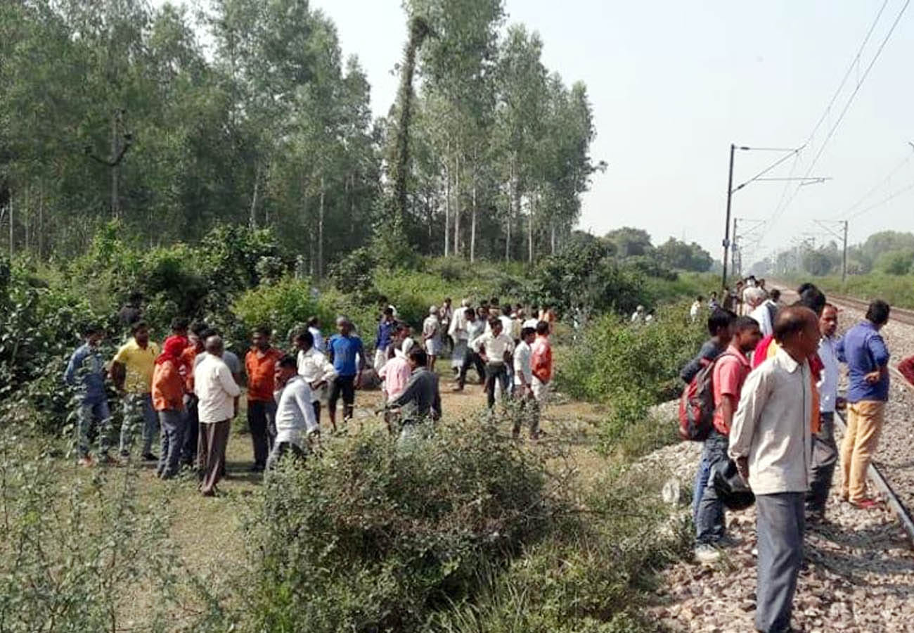 Four railway employee died during repairing railway track