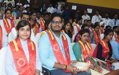 Purvanchal university convocation ceremony student got medal by governer