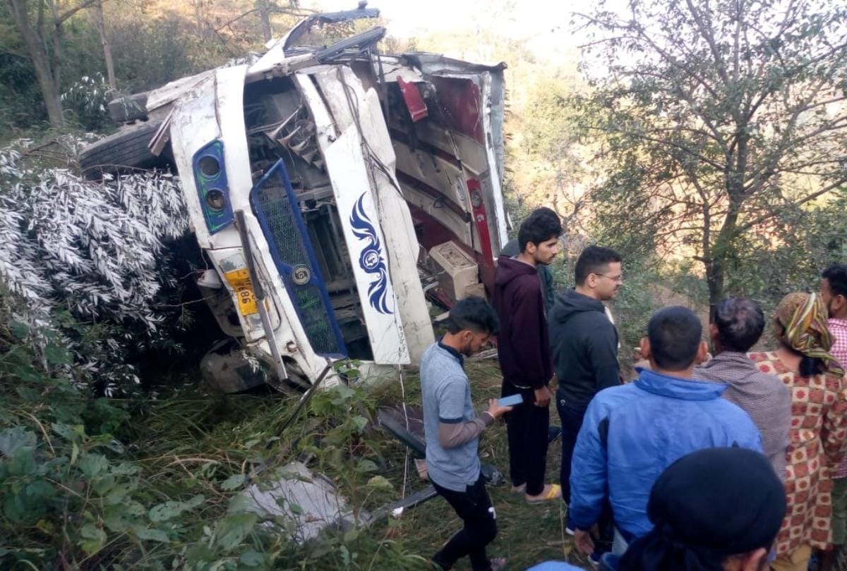 private bus accident in bilaspur himachal pradesh
