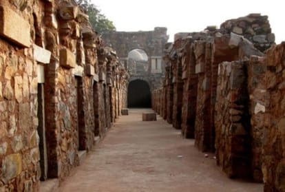 romantic places in Delhi you must take your partner on next date