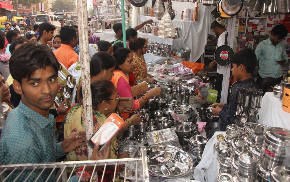 Dhanteras 2018 fourteen hundred crore rupees business in purvanchal