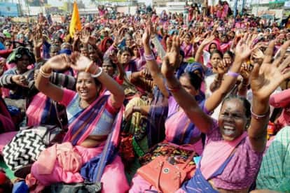 आंगनबाड़ी सहायिकाएें