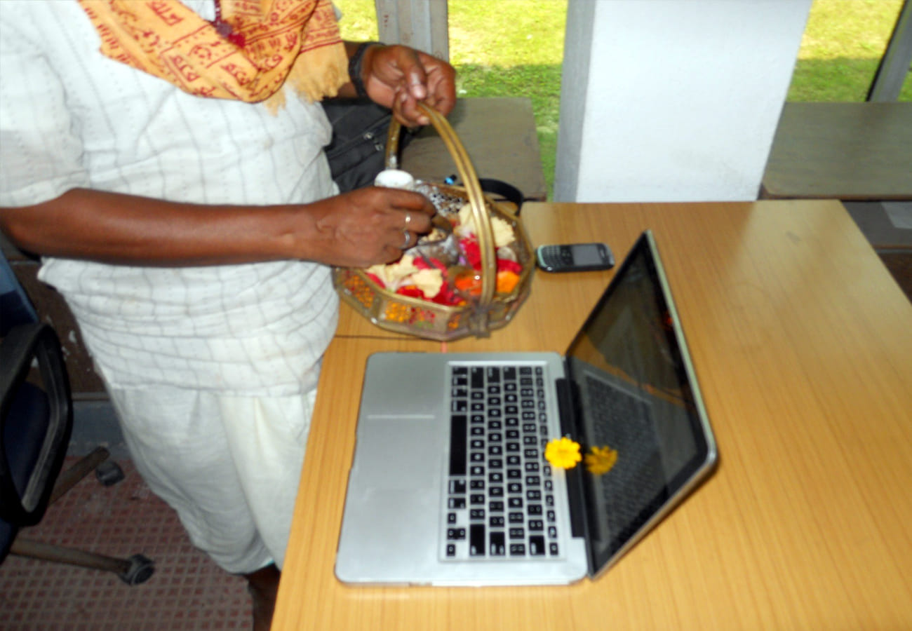 Basna Poojan with High tech Diwali will be the laptop and mobile worship