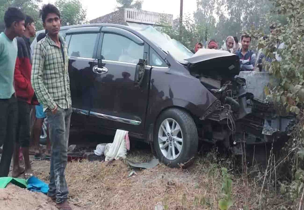 Four people die in road accident in Gujarat and Daman borders
