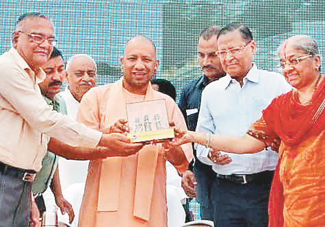 पूर्वांचल एक्सप्रेस वे के दोनों तरफ इंडस्ट्रीयल कॉरिडोर: योगी