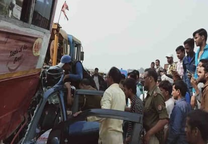road accident in Auraiya, two people died