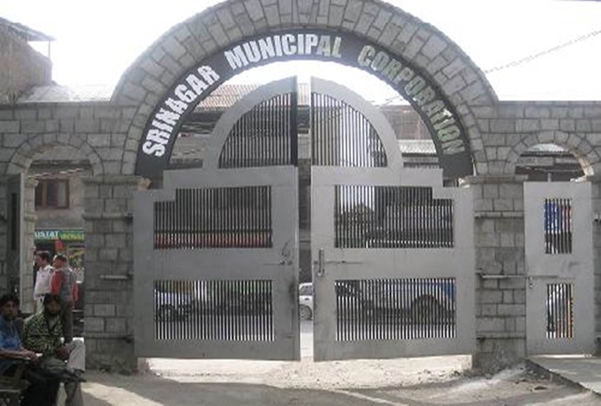 NGT fines Jammu Kashmir 35 crores for throwing dirt in the river