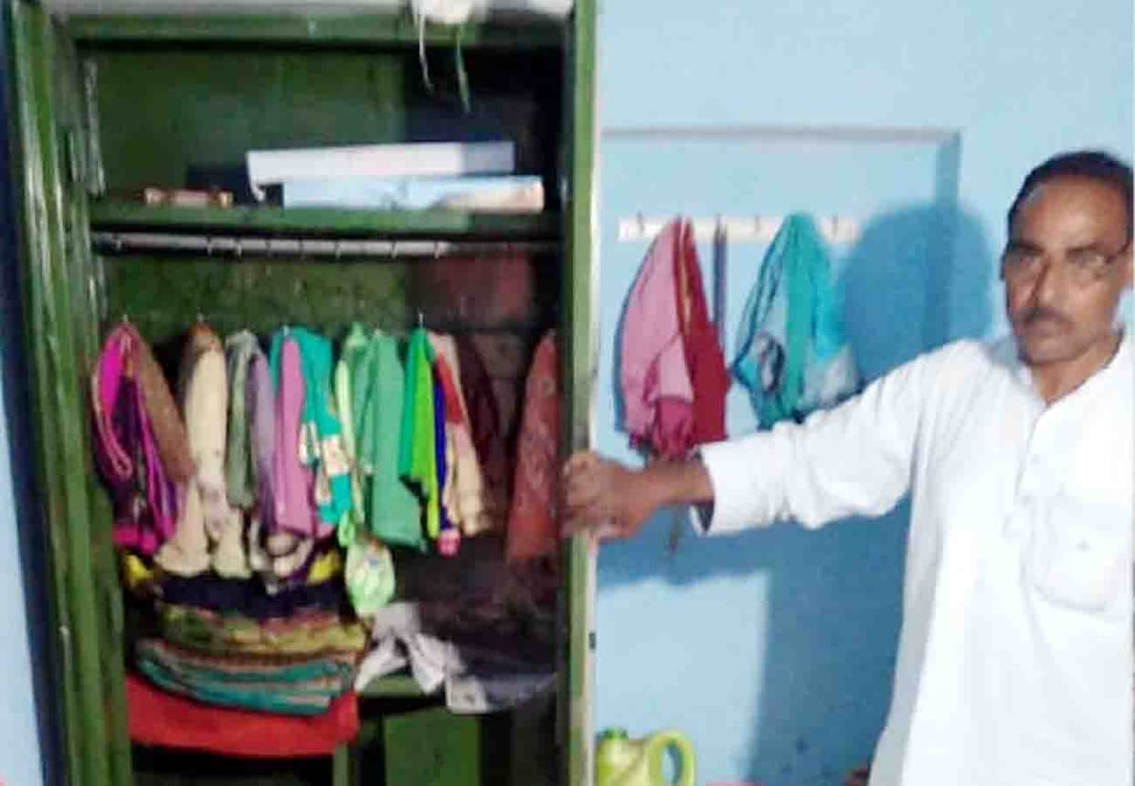 theft worth 40 lakhs from former MP's house