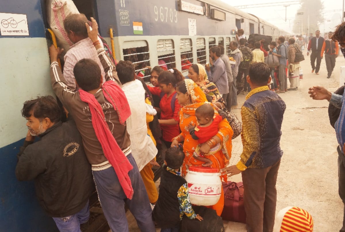 Indian Railway Four special train will run on Holi