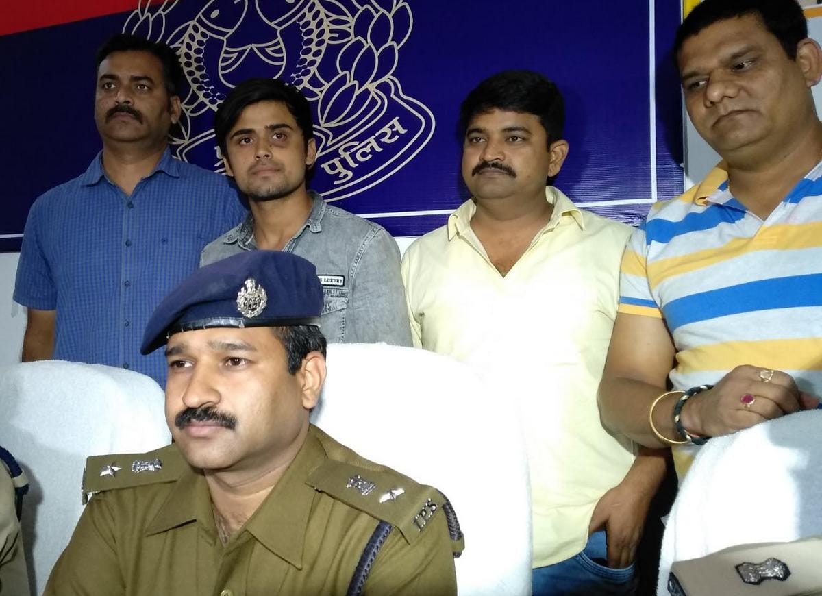 Varanasi JHV mall shoot out  due to facebook comment