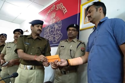 Varanasi JHV mall shoot out  due to facebook comment