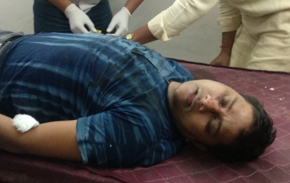 Youth cut his wrist vein in police custody at chandauli