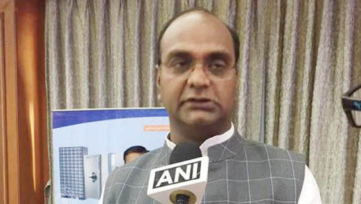 madhya pradesh elections 2018: Vishwas Sarang property quadrupled and wife income increased 5 times