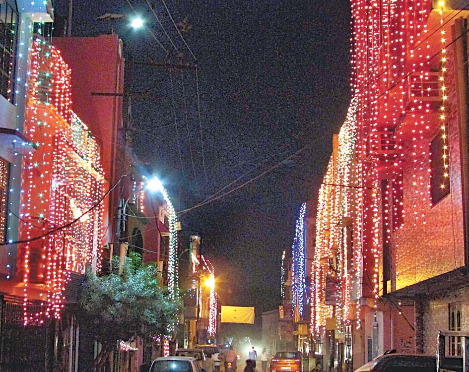 दीपावली पर जमकर हुआ धूम-धड़ाका