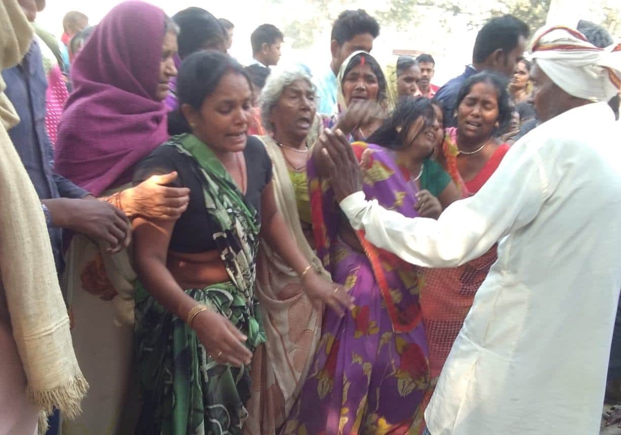 over speed truck hit bike in ghazipur youth killed