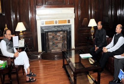 cm jairam Thakur called on union ministers Arun Jaitley Nirmala Sitharaman and Suresh Prabhu
