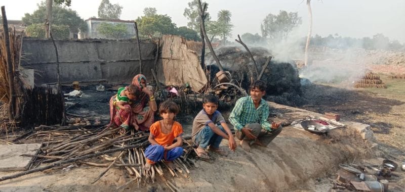 दिवाली पर कई घर चढ़े पटाखों की भेंट