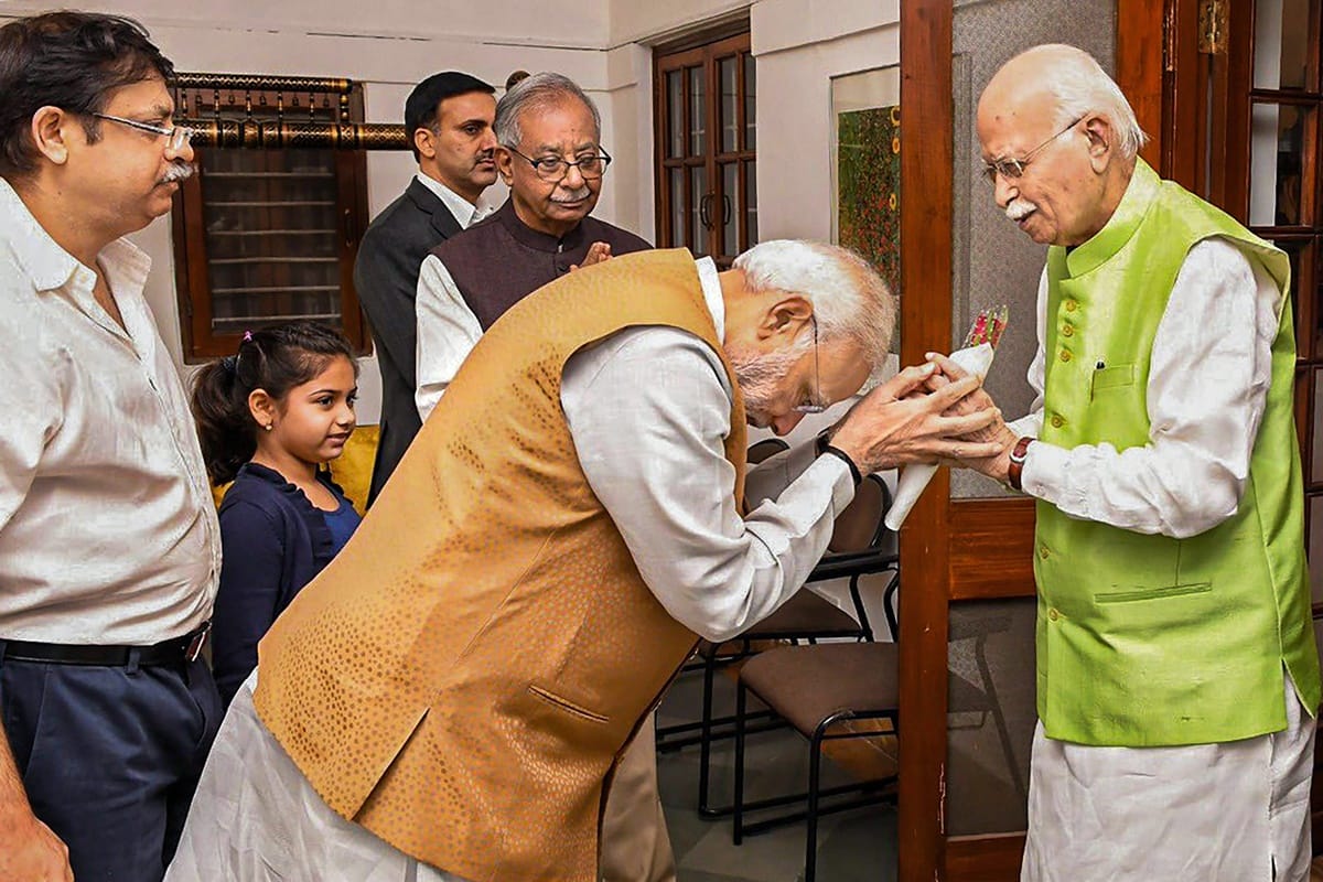 Lal Krishna Advani: PM Narendra Modi visited his residence to gave him birthday wishes