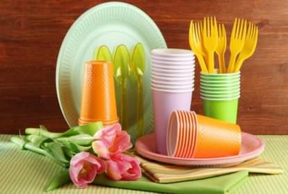 effective tips to remove stains from plastic utensils