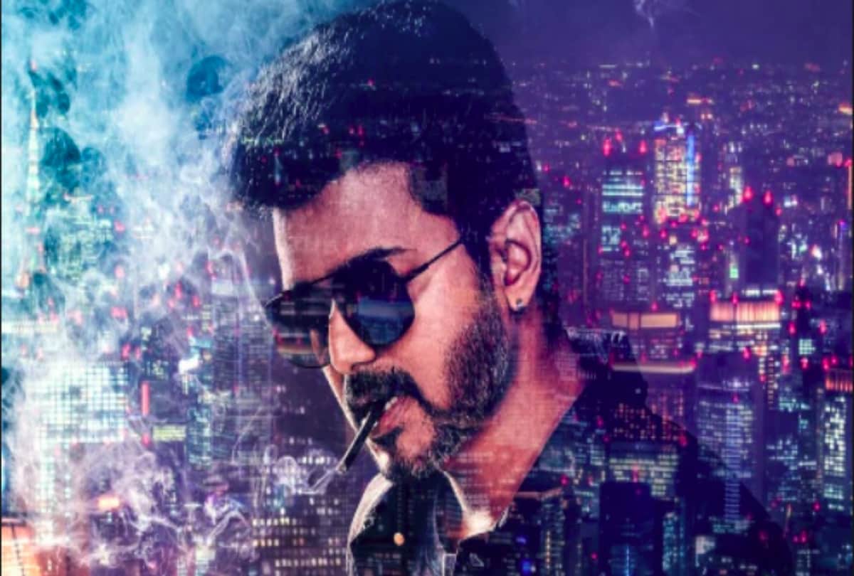 Actor Vijay fans burn freebies Which distributed by Jayalalitha government after cuts in Sarkar