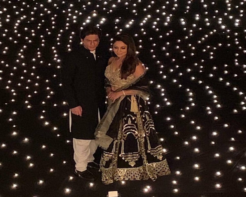 shahrukh khan invited as special guest in gauri khan restaurant opening