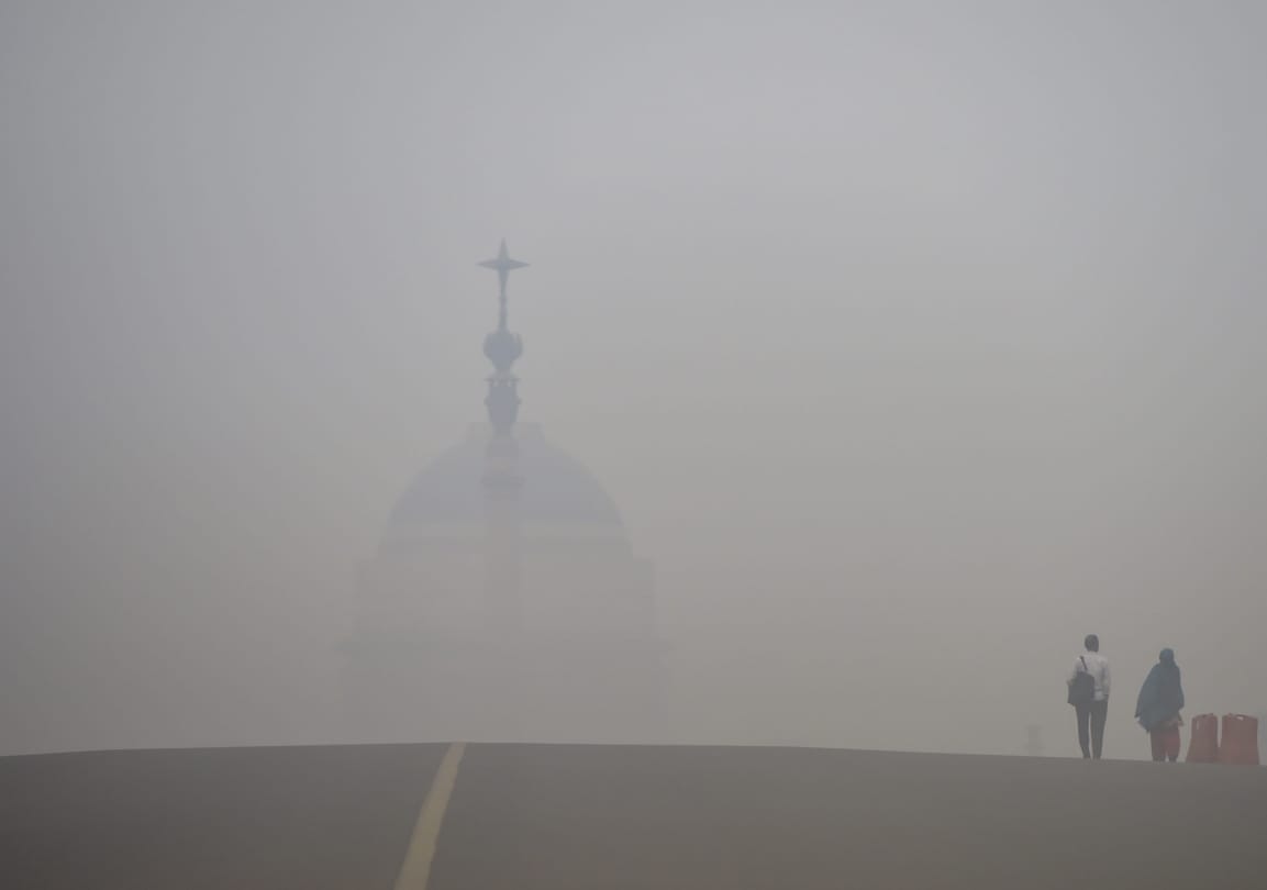 North India covered with smog, pollution level rise after diwali