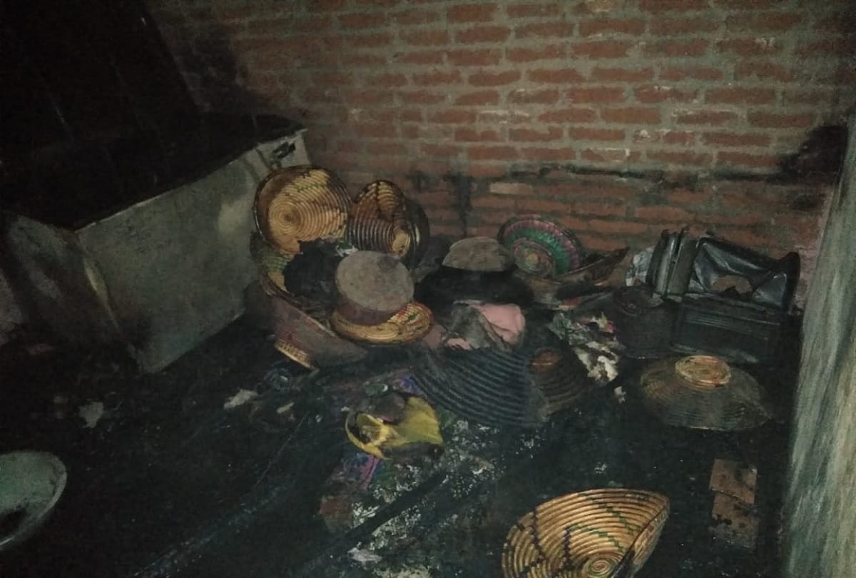 ten year old child dies due to fire in sant kabir nagar