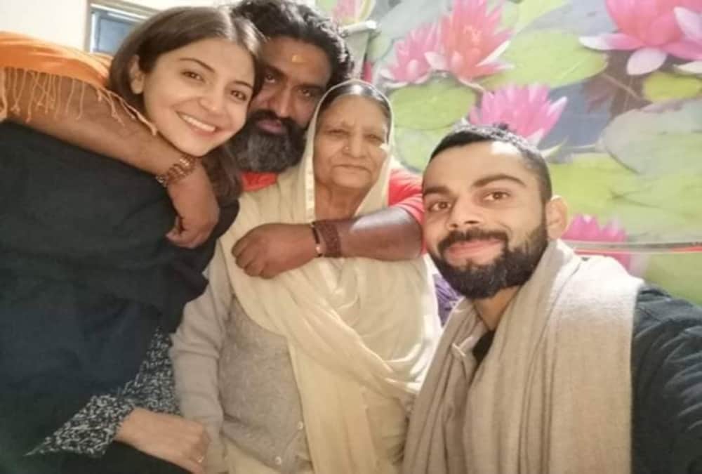Virat Kohli and Anushka sharma blessed with baby girl, Baba Anant Went to mumbai for give Blessing
