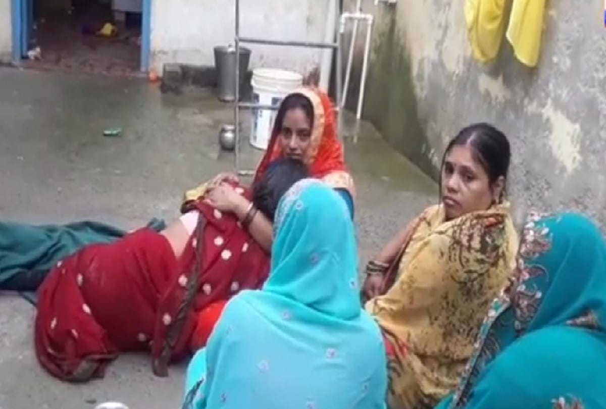 Death of two and a half years kid due to falling in septic tank in narela