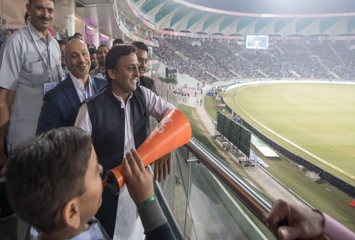 Akhilesh tweeted thanks to audience after india vs west indies T-20 Cricket Matches