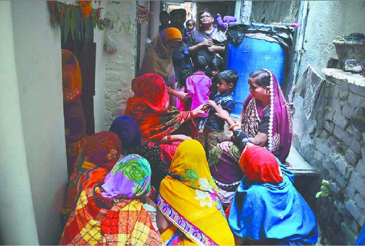 delhi 2 children charred to death, 2 injured in Desh Bandhu Gupta road area last night