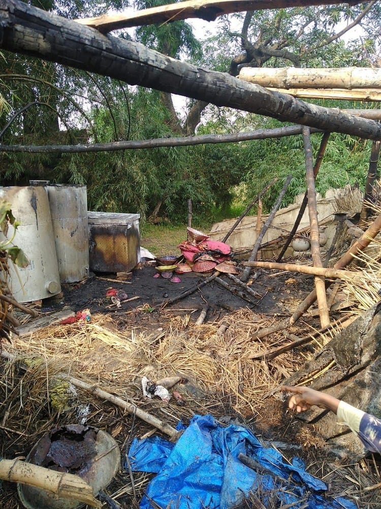 fire in hut00