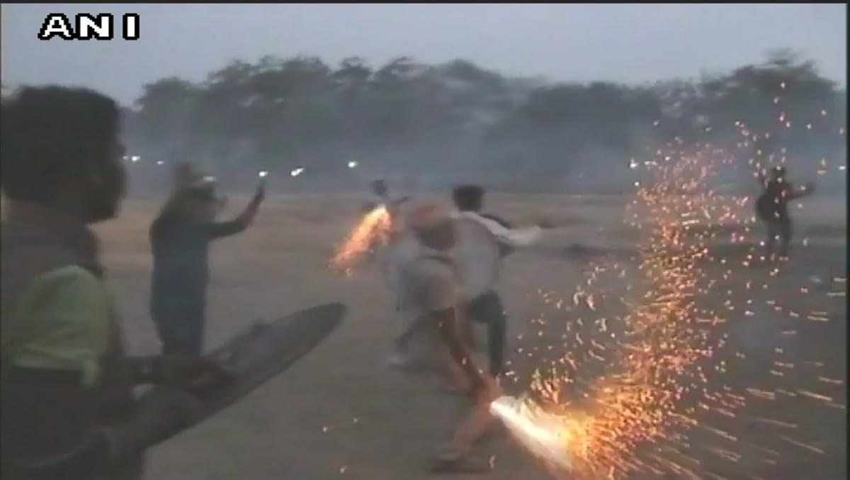 rockets burst in Madhya Pradesh traditional hingot yudh, 29 injured