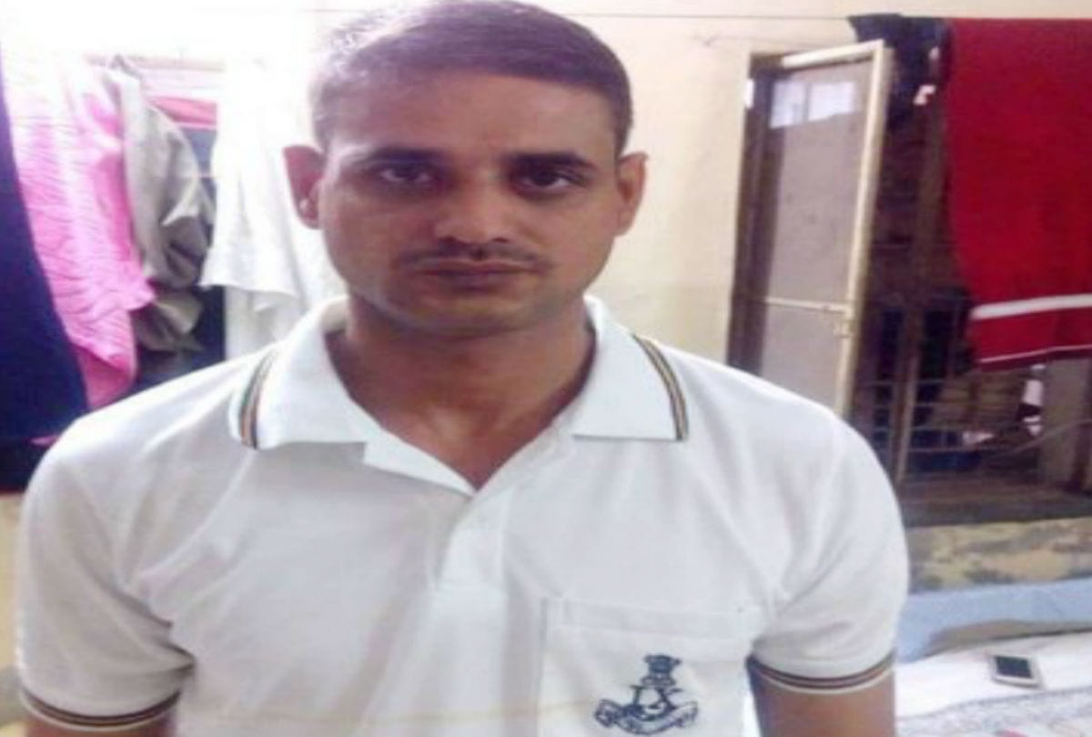 mathura army jawan hem singh dies from heart attack in kashmir