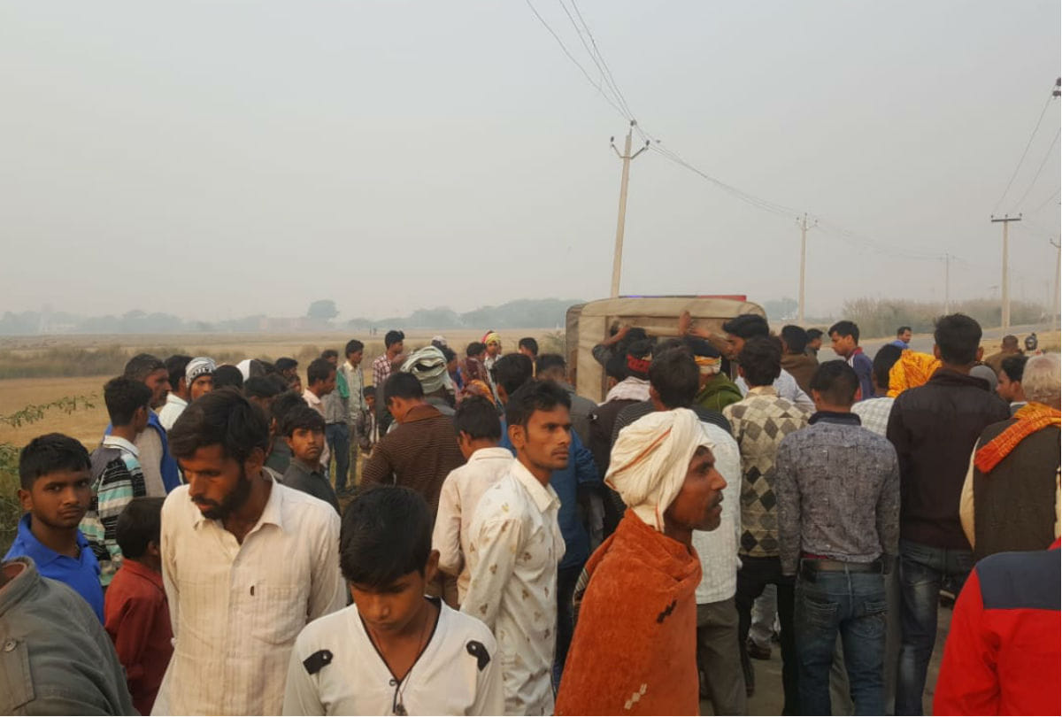 two young man drowned in pond after accident in mainpuri