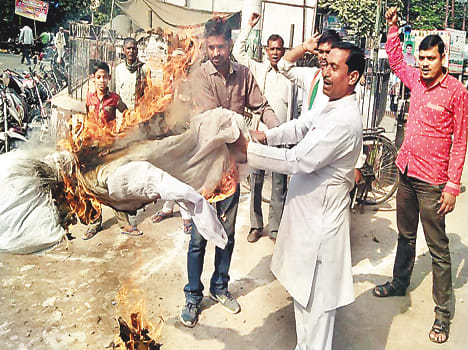 Blow the effigy of PM on the second anniversary of the banquo