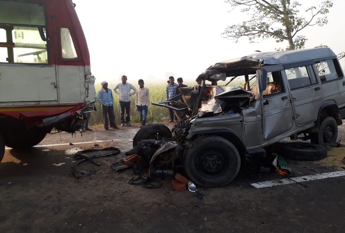 Road accident in Sambhal, 6 dead and 14 injured